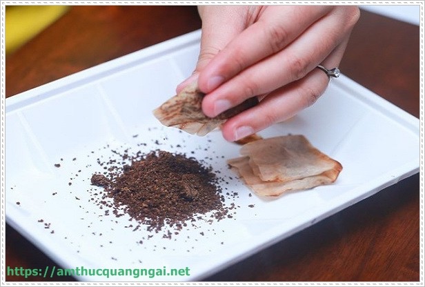 khử mùi tanh bằng bã trà