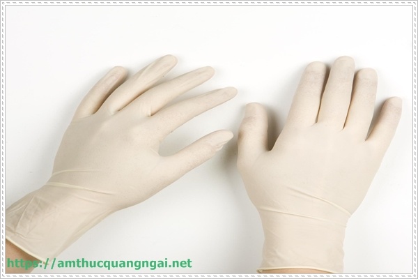 Dụng cụ v&ecirc;̣ sinh mùi chu&ocirc;̣t ch&ecirc;́t