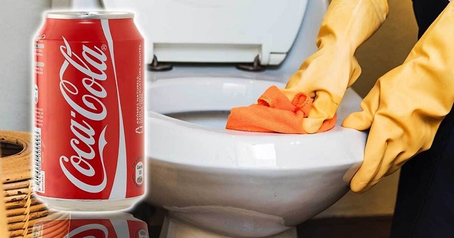 su-dung-coca-cola-de-khac-phuc-bon-cau-bi-nghet
