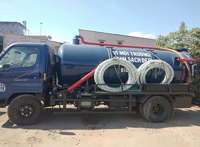 cho thu&ecirc; xe bồn vận chuyển b&ugrave;n vi sinh Bảo Minh