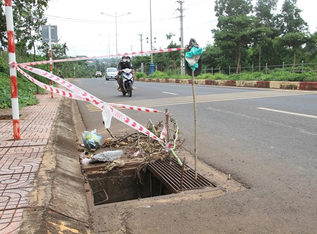 k&iacute;ch thước hố ga