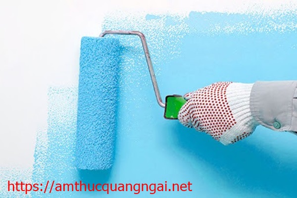 Tự sơn tường nh&agrave; tiết kiệm chi ph&iacute;